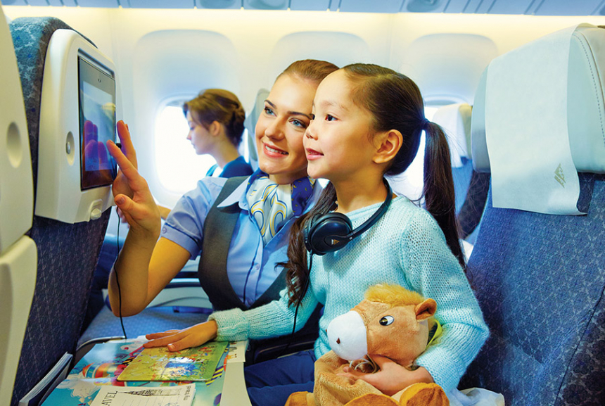 Услуга сопровождения ребенка в самолете от авиакомпании при перелете без родителей